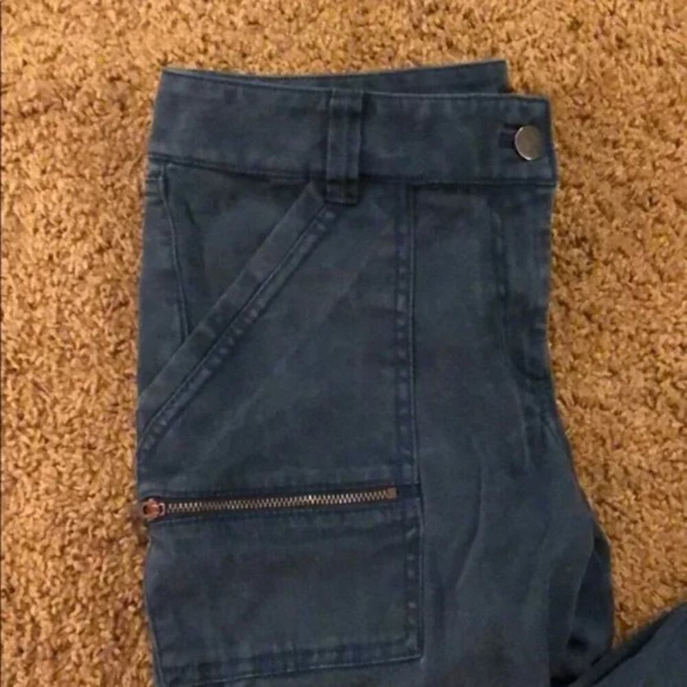 Ann Taylor Marisa fit ankle zip moto ankle crop patch pocket skinny utility pant - Picture 5 of 8